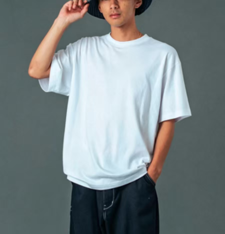 Blank casual cotton short sleeve tee male model front streetwear outdoor photo Haideyu