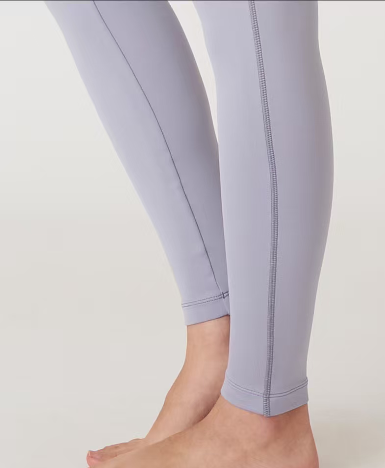 Wide anti-roll waistband athletic leggings gray waist detail close-up, custom fitness apparel