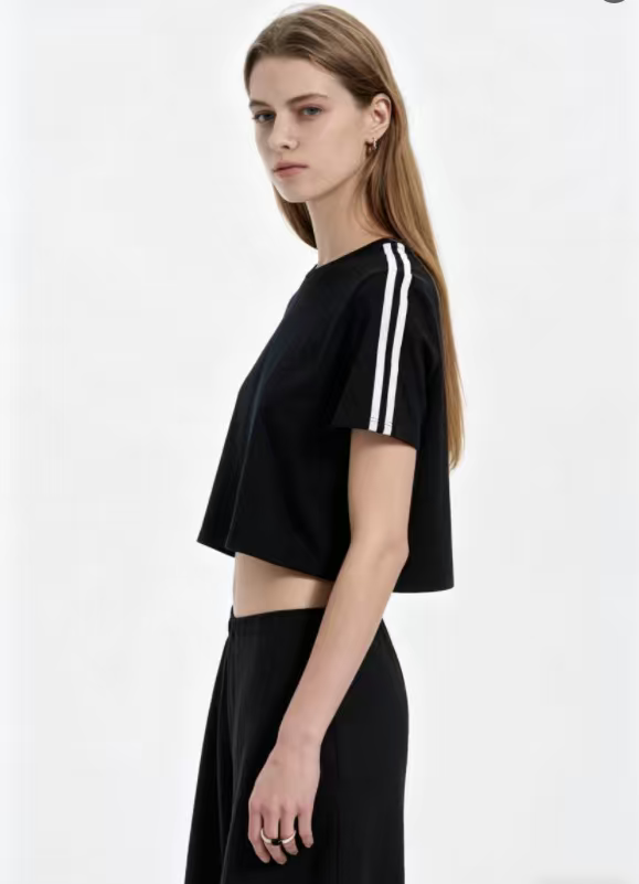 Low MOQ Custom Vertical Stripe Short Sleeve Cropped Women Tee
